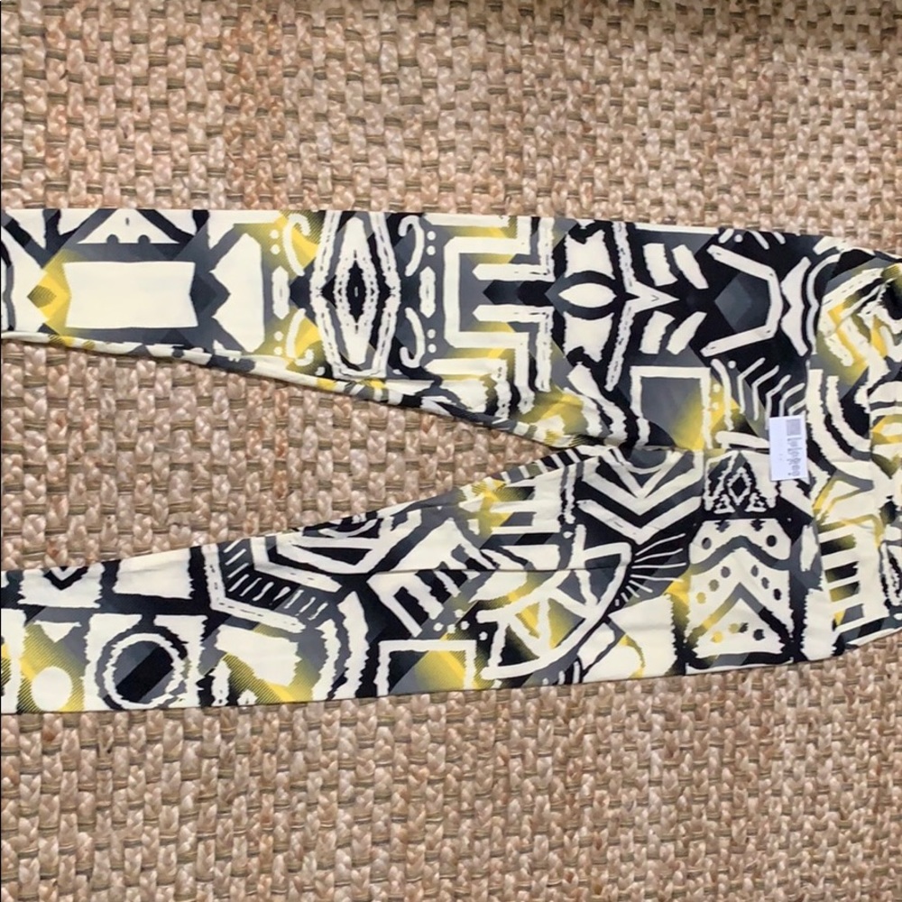 Lularoe Tall and Curvy (TC) Leggings